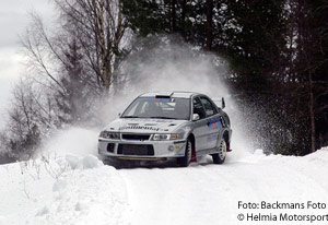 J&auml;mf&ouml;relsevis har den h&auml;r bilen b&auml;ttre vridmoment, h&ouml;gre toppfart, h&ouml;gre effekt och snabbare acceleration.